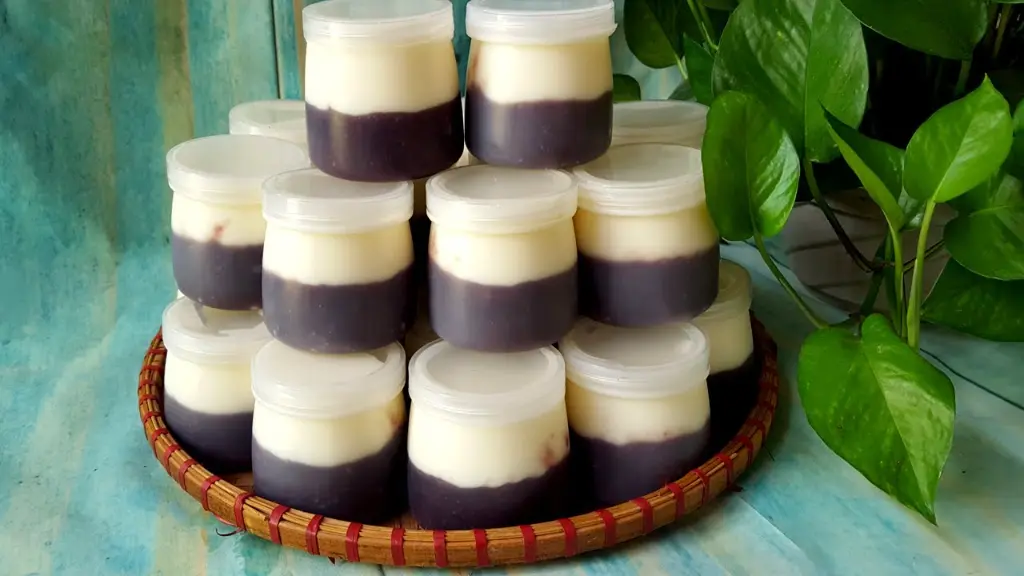sữa chua nếp cẩm 2.webp
