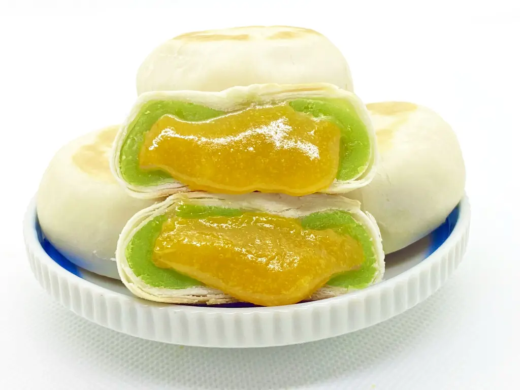 bánh pía kim sa lá dứa 2.webp