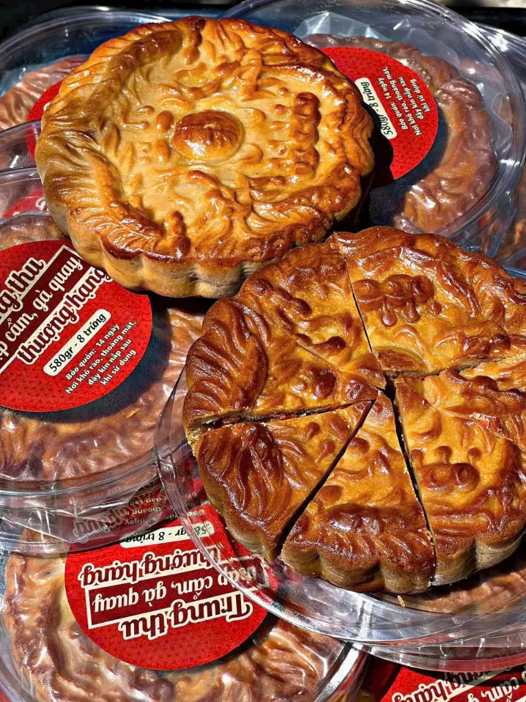 banh trung thu ga quay thap cam (5).webp