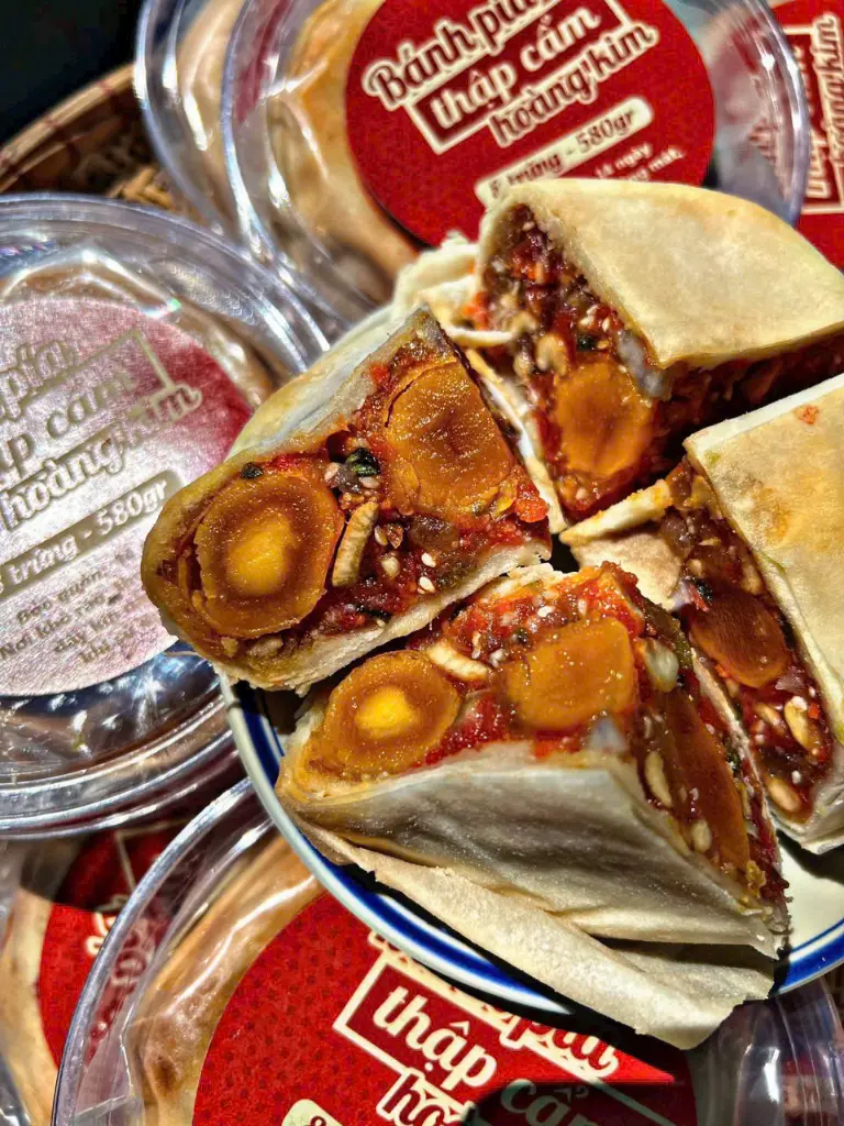 banh pia thap cam hoang kim (3).webp