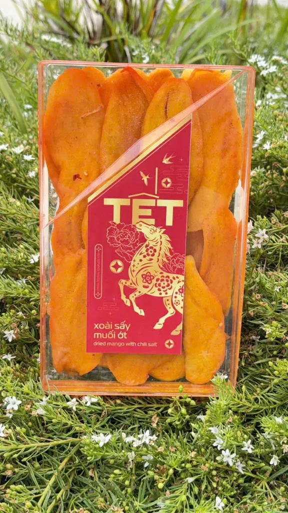 Xoài Sấy Dẻo Muối Ớt Hộp Tết 370G /Dried Mango With Chilli Salt