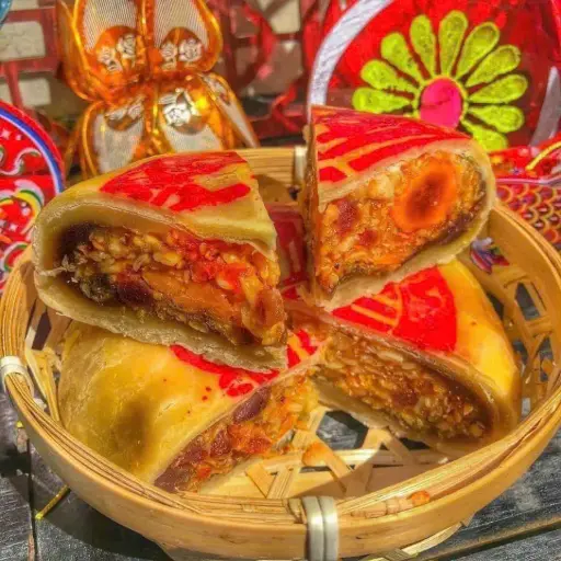 [SL-PIA-TCGQ4T-600] Bánh Pía Thập Cẩm Gà Quay 4 Trứng 600G /Assorted Roasted Chicken Pia Cake